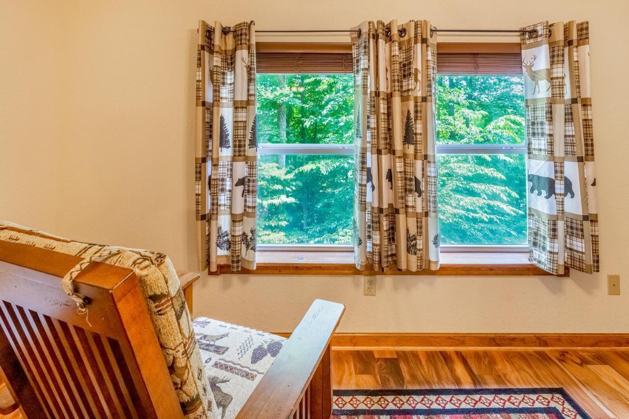 Villa Red Fox Den Sylva Exterior foto